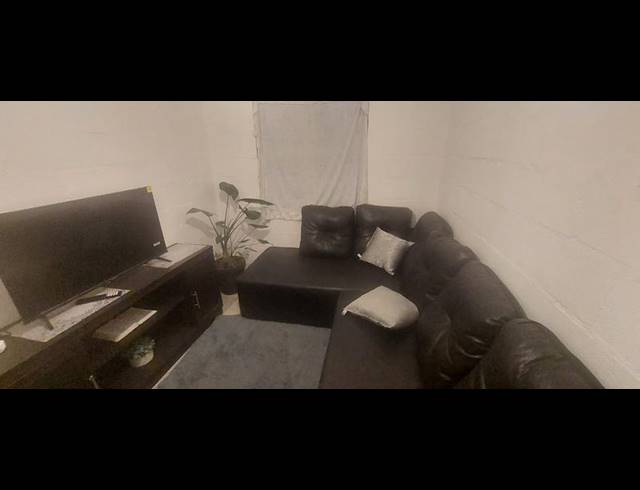 2 BEDROOM HOUSE FOR SALE IN ROOSENDAL